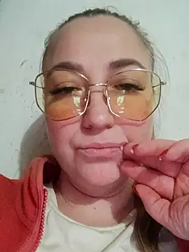 Kiss Eva online show from 29, 11, 2025