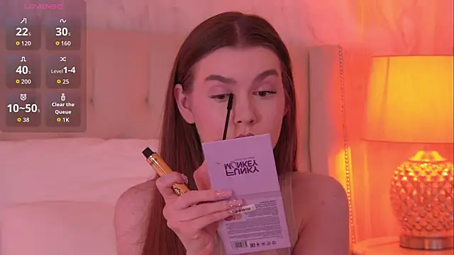 AshleyEvance online show from 4, 7, 2026