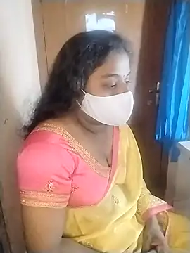 Snapshot of Megha_21 chatting on 13, 10, 2025 Megha 21 online show from 13, 10, 2025