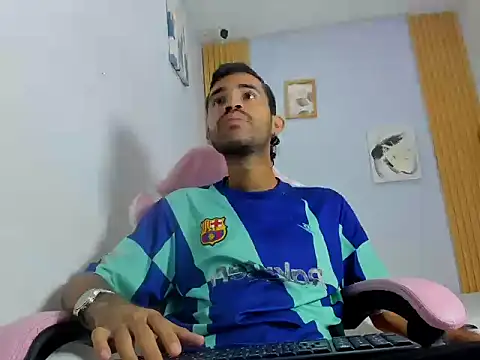 adri sexboy229 online show from 22, 10, 2025