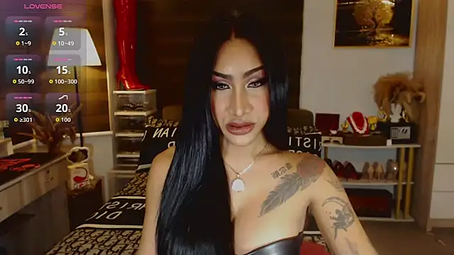 Snapshot of SeductiveVictoria chatting on 3, 10, 2025 SeductiveVictoria online show from 3, 10, 2025