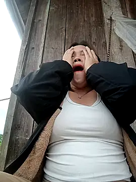 miumiu 00 online show from 24, 10, 2025