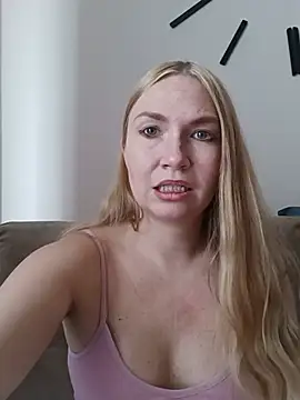 KisaVixen online show from 4, 8, 2026