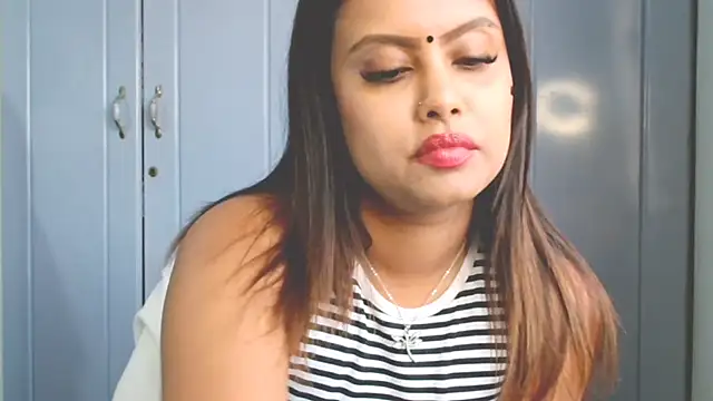 Indian GlowingMiax online show from 28, 9, 2025