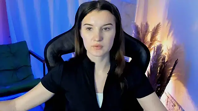 Snapshot of AgataWillis chatting on 28, 10, 2025 AgataWillis online show from 28, 10, 2025