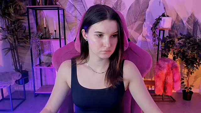 Snapshot of AgataWillis chatting on 2, 12, 2025 AgataWillis online show from 2, 12, 2025