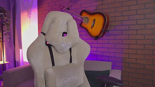 Snapshot of AgataWillis chatting on 7, 2, 2026 AgataWillis online show from 7, 2, 2026