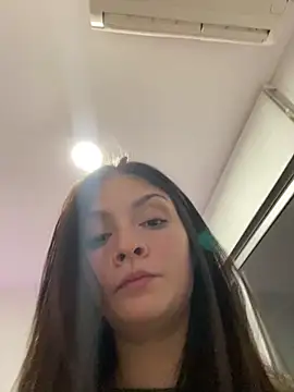 Danielaeliana online show from 3, 5, 2026