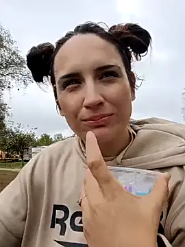 Snapshot of lillylooney chatting on 24, 9, 2025 lillylooney online show from 24, 9, 2025