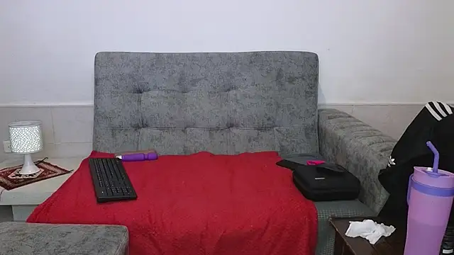 adahira08 online show from 2, 10, 2025