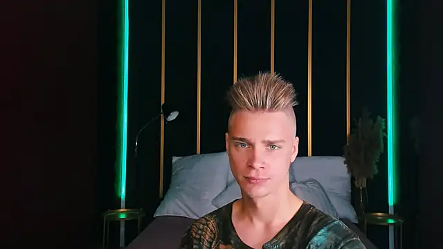 LawrenceMiles online show from 15, 9, 2025