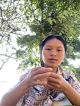 Snapshot of milo_bae chatting on 25, 11, 2025 milo bae online show from 25, 11, 2025