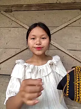 Snapshot of milo_bae chatting on 3, 3, 2026 milo bae online show from 3, 3, 2026