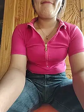 Snapshot of phungtiti chatting on 13, 7, 2026 phungtiti online show from 13, 7, 2026