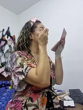 Snapshot of Nina_vallon chatting on 17, 10, 2025 Nina vallon online show from 17, 10, 2025