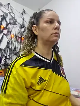 Snapshot of Nina_vallon chatting on 20, 10, 2025 Nina vallon online show from 20, 10, 2025