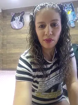 Snapshot of Nina_vallon chatting on 14, 11, 2025 Nina vallon online show from 14, 11, 2025