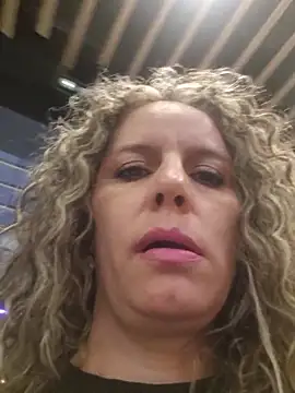 Snapshot of Nina_vallon chatting on 19, 11, 2025 Nina vallon online show from 19, 11, 2025