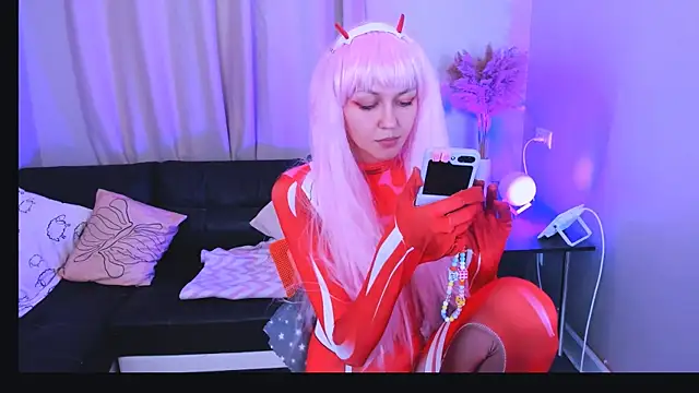 Mia meowXkiss online show from 24, 9, 2025