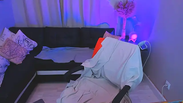 Mia meowXkiss online show from 2, 10, 2025