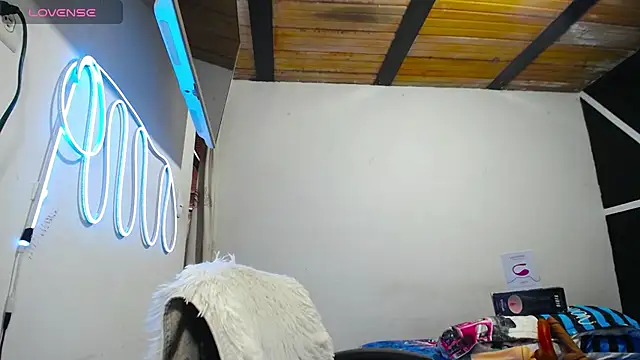 Angel latinboy online show from 10, 3, 2025