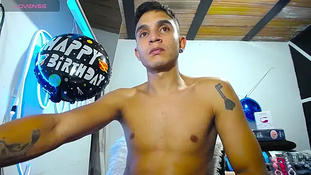 Angel latinboy online show from 18, 3, 2025