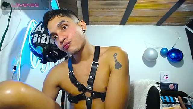 Angel latinboy online show from 20, 3, 2025