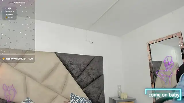 SaraWagner  online show from 14, 11, 2025