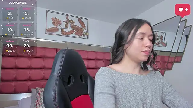 SaraWagner  online show from 6, 6, 2026