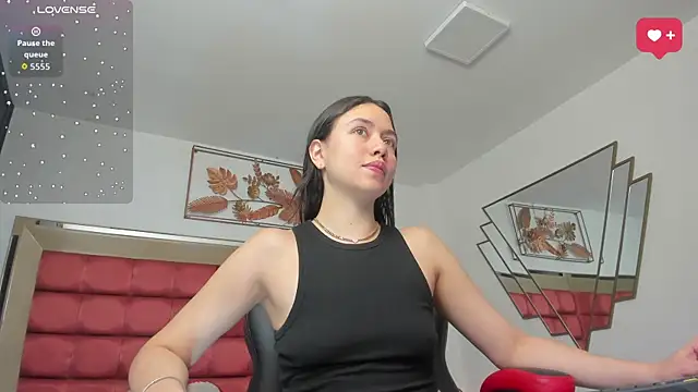 SaraWagner  online show from 29, 7, 2026