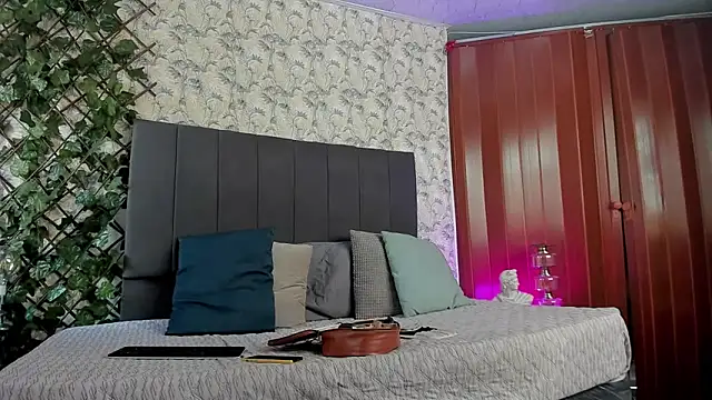 window to wonderland1 online show from 22, 9, 2025