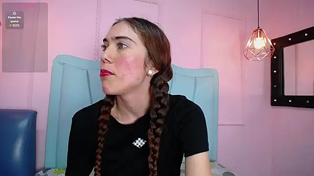 Snapshot of danna7cute chatting on 14, 11, 2025 danna7cute online show from 14, 11, 2025