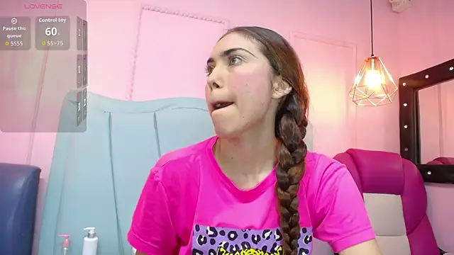 Snapshot of danna7cute chatting on 6, 2, 2026 danna7cute online show from 6, 2, 2026