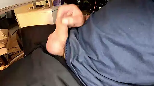 Snapshot of hornysmallcockgermany chatting on 20, 10, 2025 hornysmallcockgermany online show from 20, 10, 2025