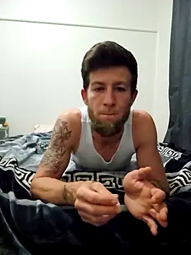 Snapshot of Couplesplay1 chatting on 14, 9, 2025 Couplesplay1 online show from 14, 9, 2025