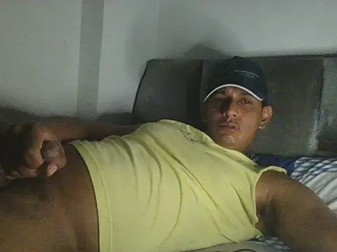 Snapshot of Jota_Alejand chatting on 28, 10, 2025 Jota Alejand online show from 28, 10, 2025