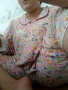  Babyrose  online show from 7, 5, 2026