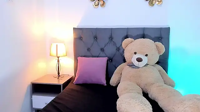 SagiraBelle online show from 17, 12, 2025