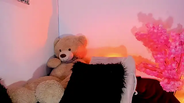Snapshot of SagiraBelle chatting on 6, 7, 2026 SagiraBelle online show from 6, 7, 2026
