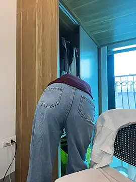 bunny b4nny online show from 8, 11, 2025