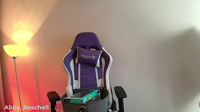 Abby Raschell online show from 4, 2, 2026