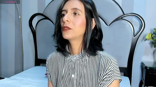 Snapshot of MiaAmore_ chatting on 11, 10, 2025 MiaAmore  online show from 11, 10, 2025