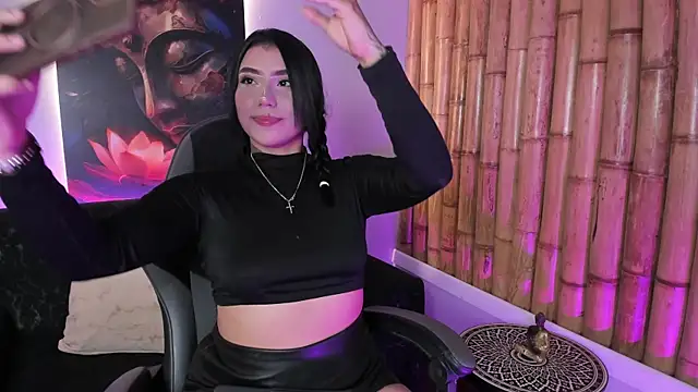 emy williams online show from 27, 7, 2026