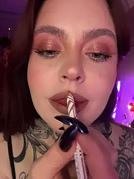 Snapshot of Mariiiiiway chatting on 26, 10, 2025 Mariiiiiway online show from 26, 10, 2025