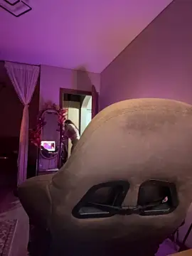 Snapshot of Mariiiiiway chatting on 27, 10, 2025 Mariiiiiway online show from 27, 10, 2025