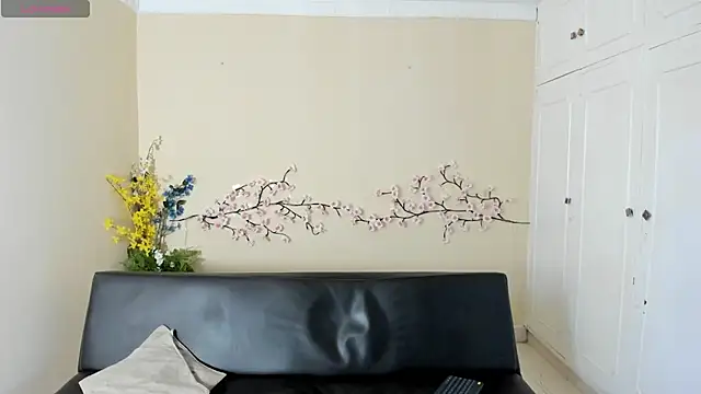 Snapshot of zarek_lux chatting on 28, 6, 2026 zarek lux online show from 28, 6, 2026