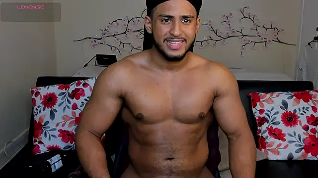 Snapshot of zarek_lux chatting on 21, 7, 2026 zarek lux online show from 21, 7, 2026