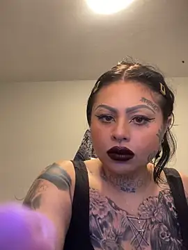 chicanachic13 online show from 9, 9, 2025