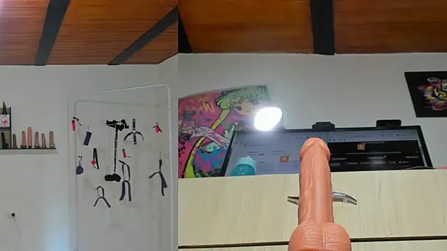 naomy funny online show from 24, 7, 2026