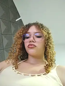 SirenRouge 69 online show from 30, 4, 2026